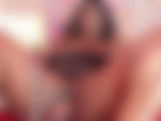 Live cam show with EmaRhodes - Fetish Curvy on AdultVida.com