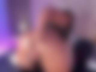 EmaRhodes MILF webcam performer live streaming
