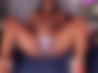 Live cam show with EmaRhodes - White Mature on Camsoda | colombia