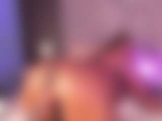 EmaRhodes's Live Sex Cam Show