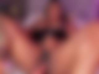 EmaRhodes's Live Sex Cam Show