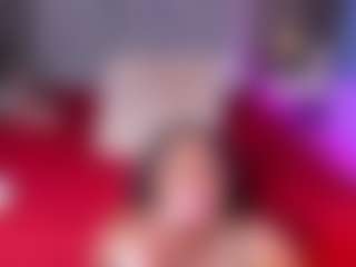 EmaRhodes MILF webcam performer live streaming