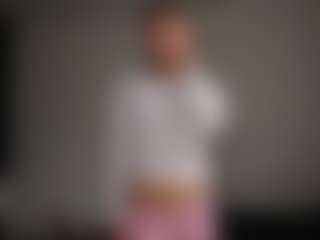 Live cam show with EnaDile - Muscle on Livezox