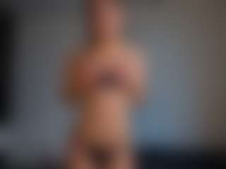 Live cam show with EnaDile - Muscle on Nude Live Now