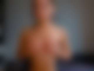 Live cam show with EnaDile - Bedroom on 1on1-livenow