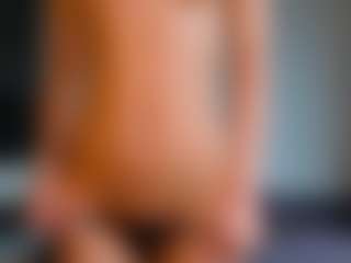 Live cam show with EnaDile - Athletic Bedroom on Cam Slut