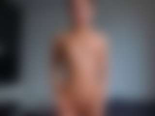 Live cam show with EnaDile - College Latina on CamSodaAdn