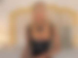 Live cam show with Tahlia M - Mature on Chatstar