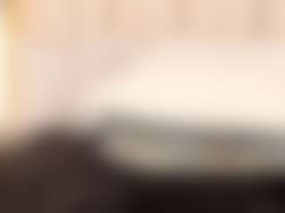Live cam show with Tahlia M - Mature on Uber Horny