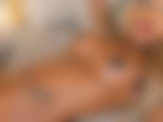 Live cam show with Tahlia M - Mature on Free Soda