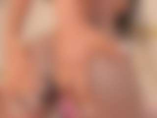 Live cam show with Tahlia M - Gamer Mature on Camming Site