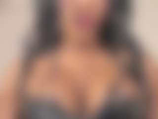 Live cam show with Tahlia M - Squirt on CamClone