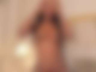 Live cam show with Tahlia M - Squirt on ObeyMaria