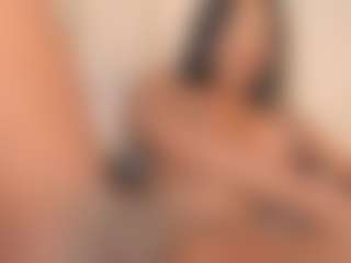 Live cam show with Tahlia M - Middle Aged on liverealitysex.com