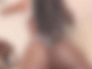 Live cam show with Tahlia M - Striptease on Milfs Live