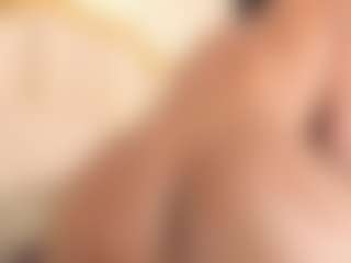 Live cam show with Tahlia M - Lovense Middle Aged on SpunkLive