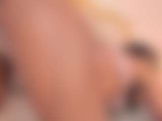 Live cam show with Tahlia M - Squirt on Milfs Live