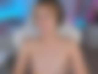 Live-Cam-Show mit Mary Timber - Small Tits Brown Hair auf Camsoda