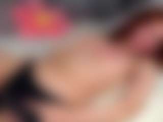 Live cam show with MillieStram - Blue Eyes on Uber Horny