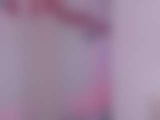 Live-camshow met Violett-hott - Nipple Piercings op Camsoda