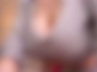 Live cam show with AbigailKuntz - Shaved Pussy on AdultVida.com