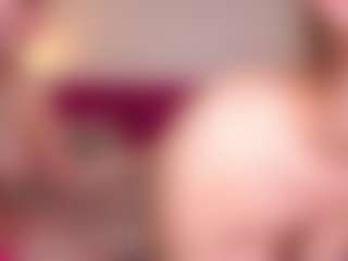 Live cam show with AbigailKuntz - Tattoos on AdultVida.com