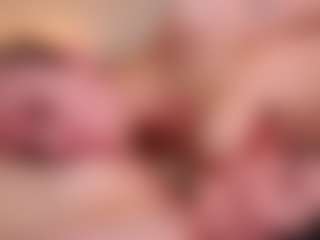 Live cam show with AbigailKuntz - Petite on TottyGirls