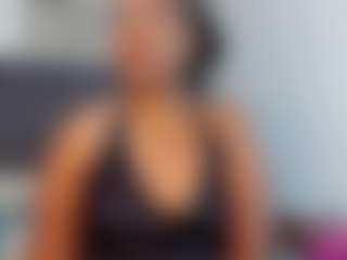 Live cam show with melanym - Ebony on live18s.com