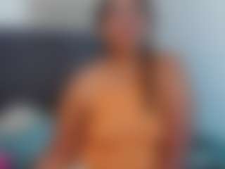 Live cam show with melanym - Shaved on Milfs Live