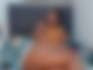 Live cam show with melanym - Shaved on milfzrlive.com