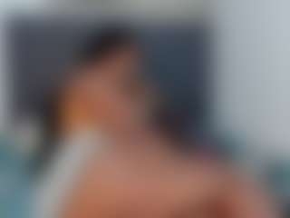 Live cam show with melanym - Naughty on SxyPornLive