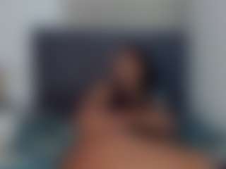 Live cam show with melanym - Moaning on Chatstar