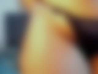 Live cam show with melanym - Shaved on Camsoda