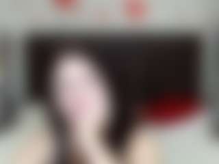 Live cam show with RoseHille - Cougar on Fit Hotties