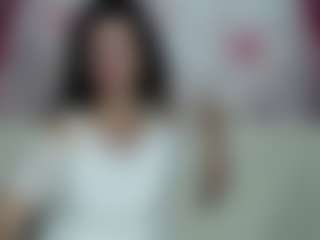 Live cam show with RoseHille - Green Eyes on xplaylive.com