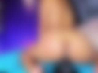 Assia-Roos's Live Sex Cam Show