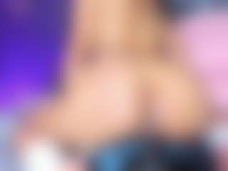 Assia-Roos's Live Sex Cam Show
