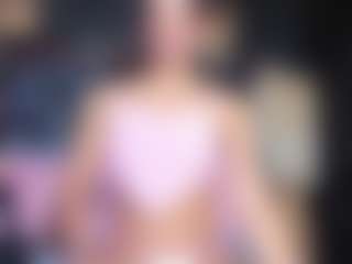 Live cam show with Assia-Roos - Tittyfuck on liverealitysex.com