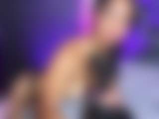 Live cam show with Assia-Roos - Double Penetration on Camsoda