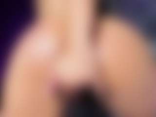 Live cam show with Assia-Roos - Public on Big Tits