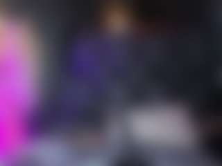 Live cam show with Nahomy - Deepthroat on CamClone