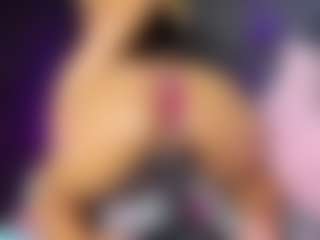 Live cam show with Nahomy - Double Penetration on Gym Cam Girls
