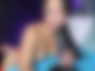 Live cam show with Nahomy - Submissive on StripNow