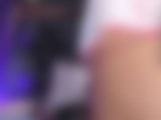 Live cam show with Nahomy - Double Penetration on SpunkLive