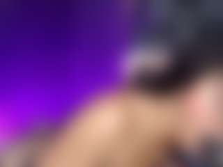 Live cam show with Nahomy - Squirt on Camsoda