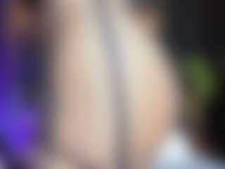 Live cam show with Nahomy - Shaved on Camsoda