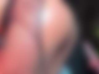 Live cam show with Nahomy - Squirt on sexylive.show