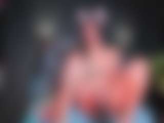 Live cam show with Nahomy - Double Penetration on Camsoda