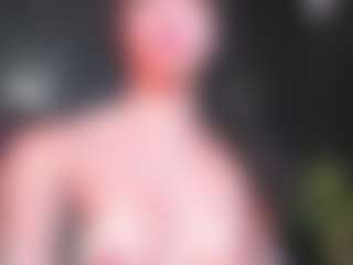Live cam show with Nahomy - Smoking on xplaylive.com