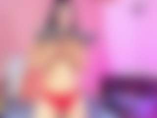 Live cam show with Sofia - Oil on googirlz